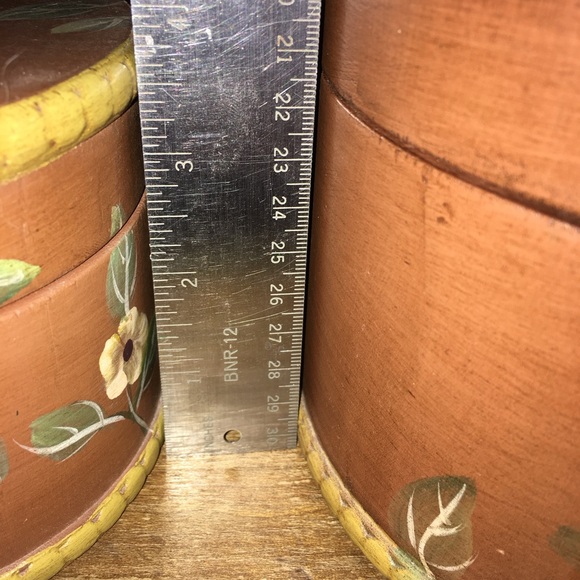 2 Vintage Hand Painted, wood, metal hinges, velvet lined, nestling boxes, flower - Picture 11 of 15